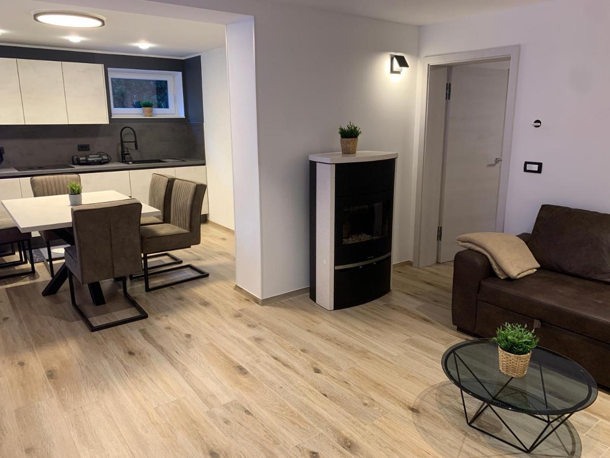 גוזד מרטולז'ק Pine Tree Holiday House מראה חיצוני תמונה